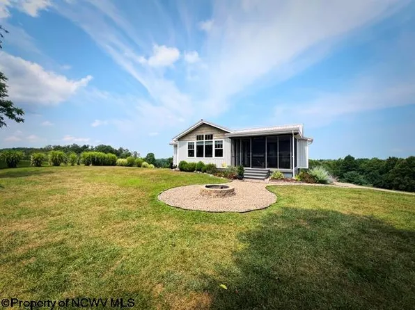 230 Brown Rd, Grafton, WV 26354
