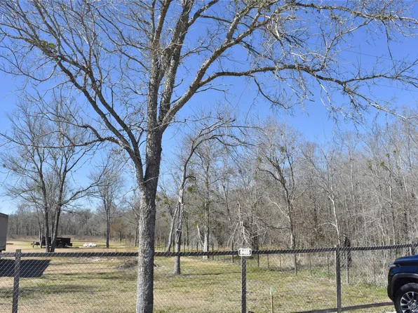 8475 Sunny Side Rd, Hempstead, TX 77445