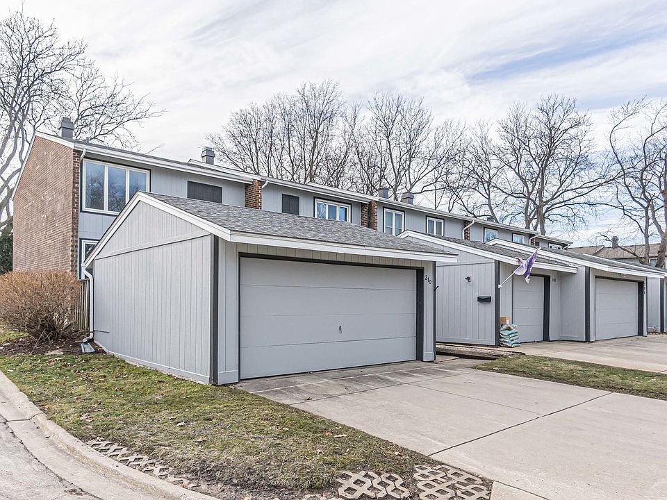 1st image of 210 Lakeshore Ln #210