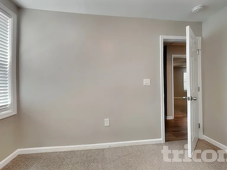47 Rosemont Ct — Photo 12