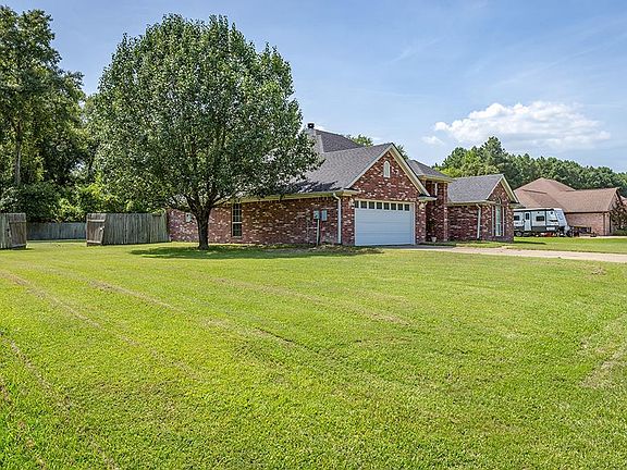 2nd image of 298 Creekwood Dr