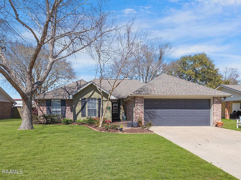 1st image of 103 Meadow Glen Dr