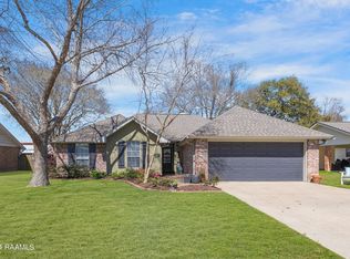 103 Meadow Glen Dr, Youngsville, LA 70592