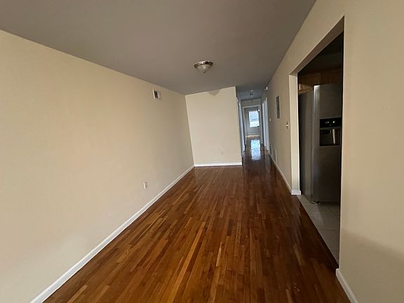 5th image of 102 S 10th St Floor 2