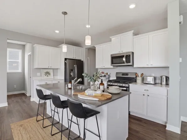 2107 Balsam Way, Lino Lakes, MN 55038