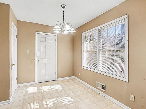 4th image of 1514 Malibu Ct