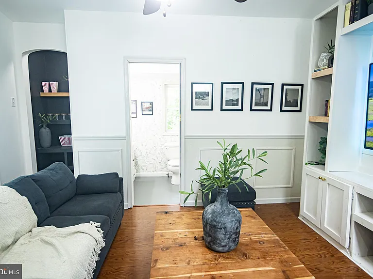 207 Madison Cir — Photo 34