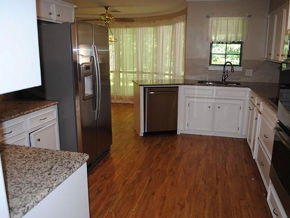4th image of 2013 Landau Ln