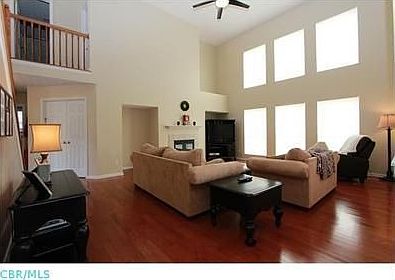 4th image of 7973 Crescent Dr