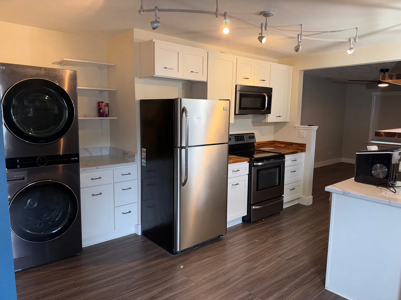 2 bed, 800 sqft, $2,800 — Photo 4