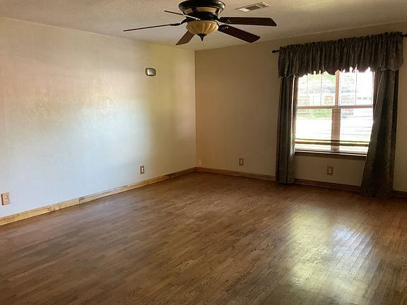 3rd image of 409 S 17th St