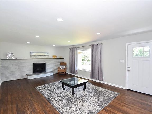 3rd image of 3023 Shelley Lynn Dr
