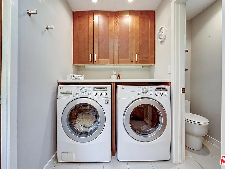8326 Ridpath Dr — Photo 40