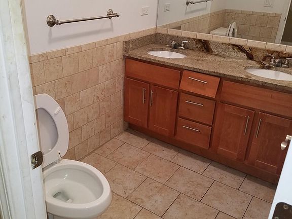 5th image of 7150 S Yates Blvd #2