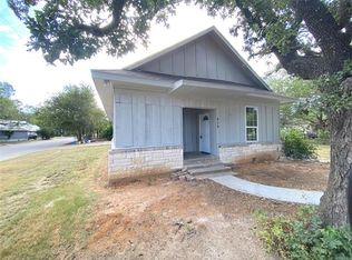 101 Mechanic St, Cleburne, TX 76031