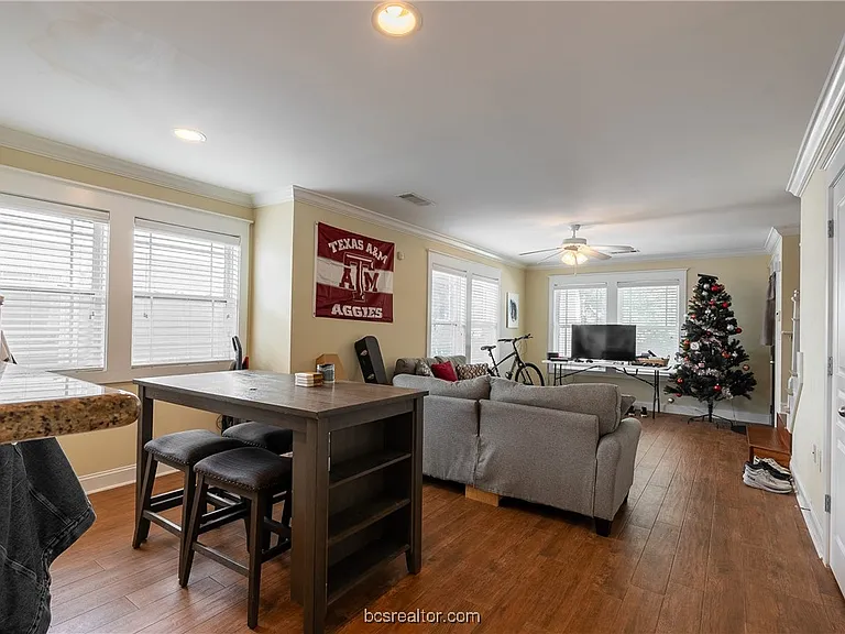 1725 Harvey Mitchell Pkwy S #412 — Photo 4