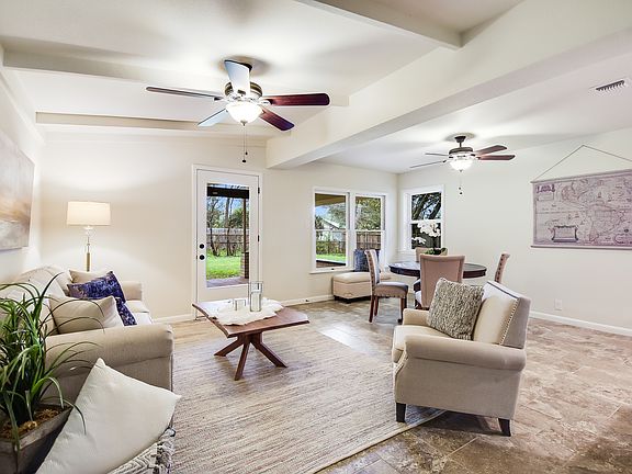 5th image of 435 Oakleaf Dr