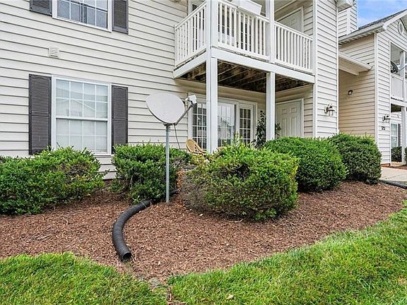 3rd image of 7121 W Friendly Ave APT A