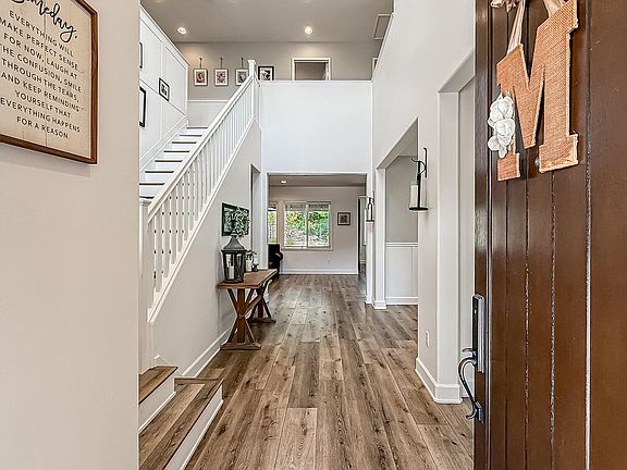 3rd image of 19373 Moriah Ln