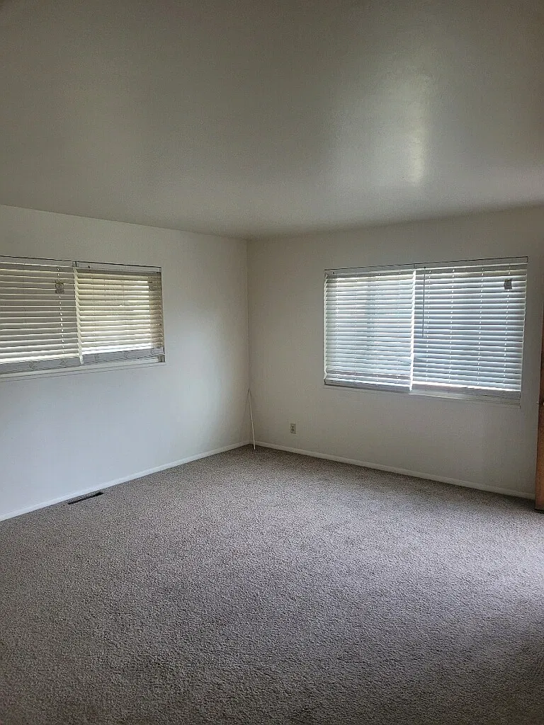 2 bed, 1100 sqft, $1,750 — Photo 2