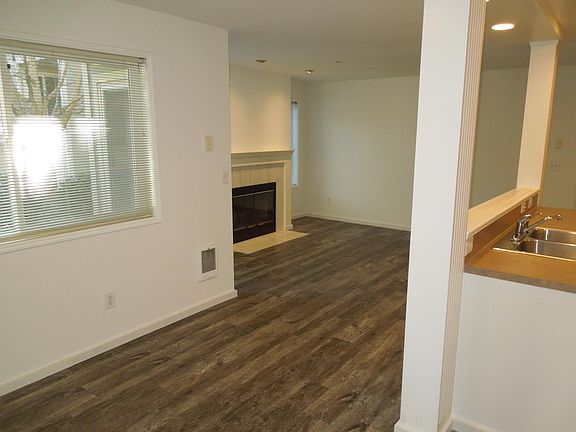 3rd image of 6531 200th St SW