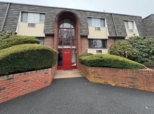 311 High Path Rd, Windsor, CT 06095