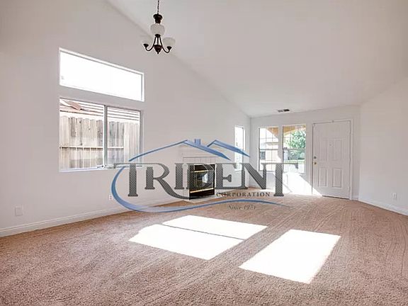 2nd image of 2305 Summerfield Ct