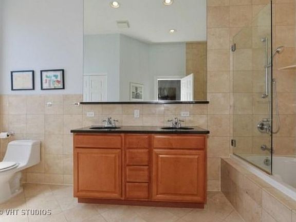 4th image of 5013 S King Dr Unit 2