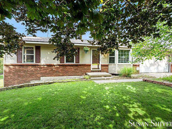 2nd image of 2659 Bryanwood Dr NW