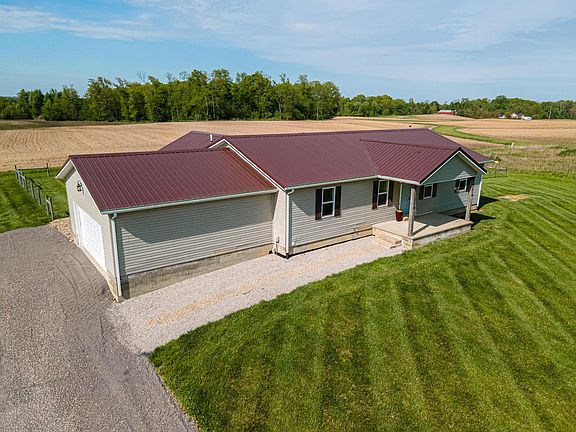 4th image of 6105 Township Road 183