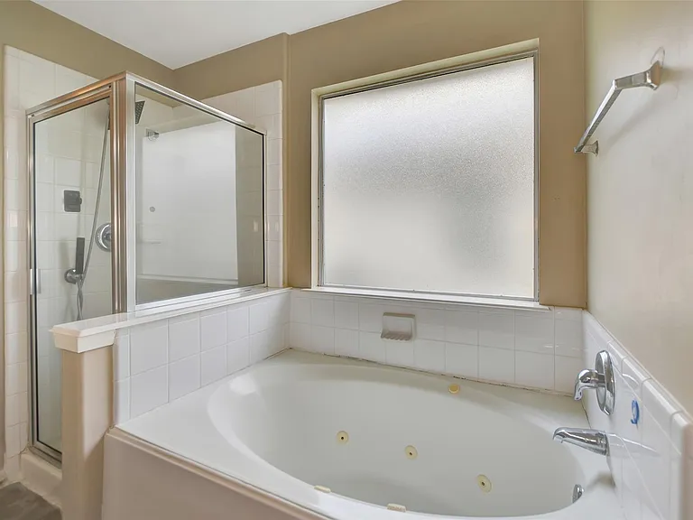 19702 Byron Meadows Dr — Photo 23