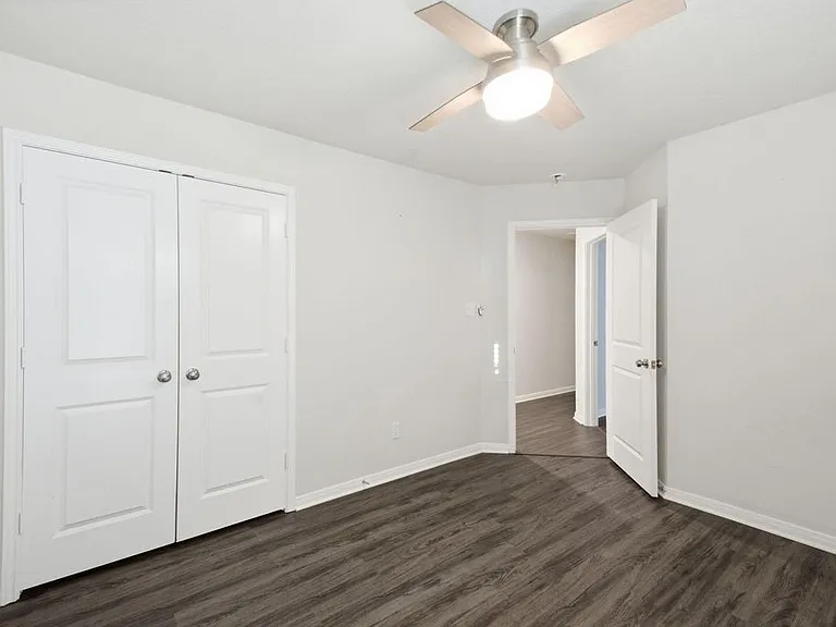 11962 Sunshine Park Dr N — Photo 24