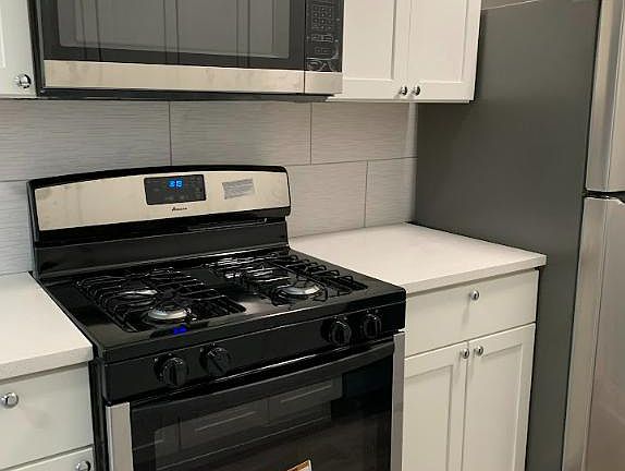 2nd image of 7051 S Bennett Ave #208