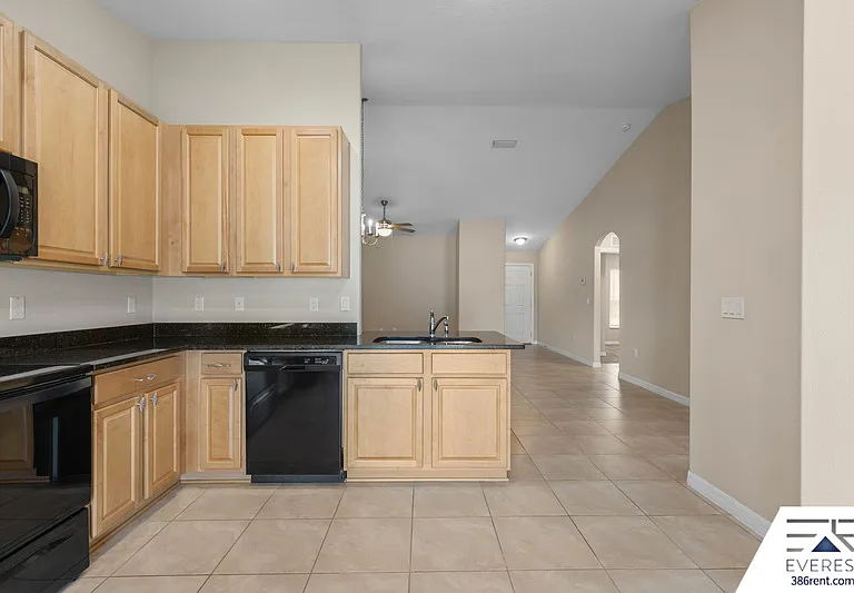 25 Louisville Dr #A — Photo 16