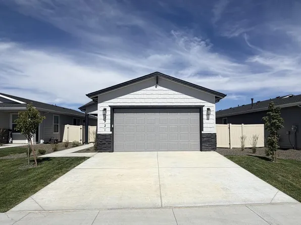 5921 N Backfire Way, Meridian, ID 83646