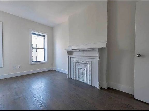 3rd image of 364 Bainbridge St #7