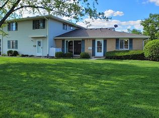 213 Kendrick Ct, Schaumburg, IL 60194