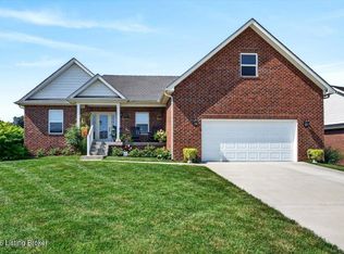 100 Oak Leaf Ct, Taylorsville, KY 40071
