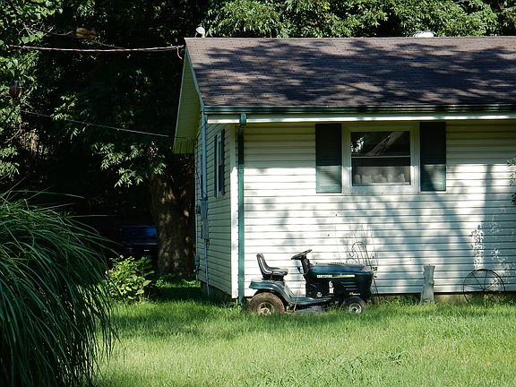 2nd image of 2526 Clearmont Ln