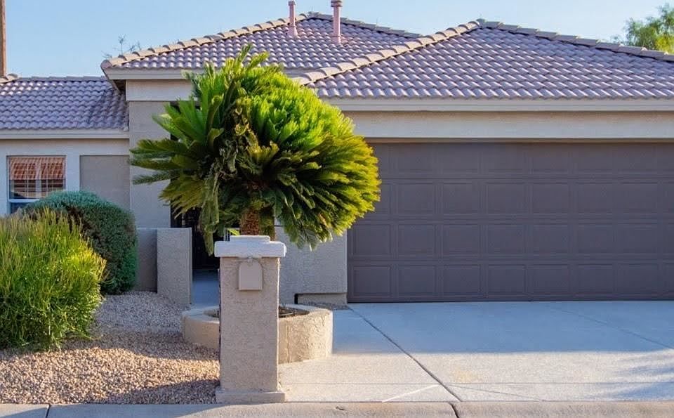 1st image of 15385 W Verde Ln