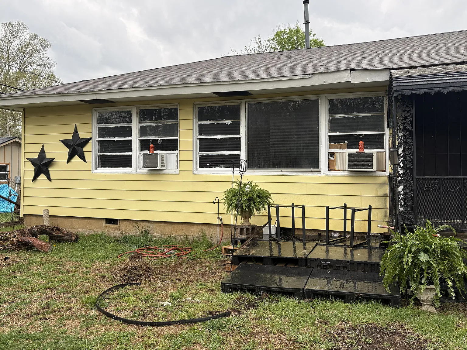 2 bed, 1000 sqft, $1,000 — Photo 1