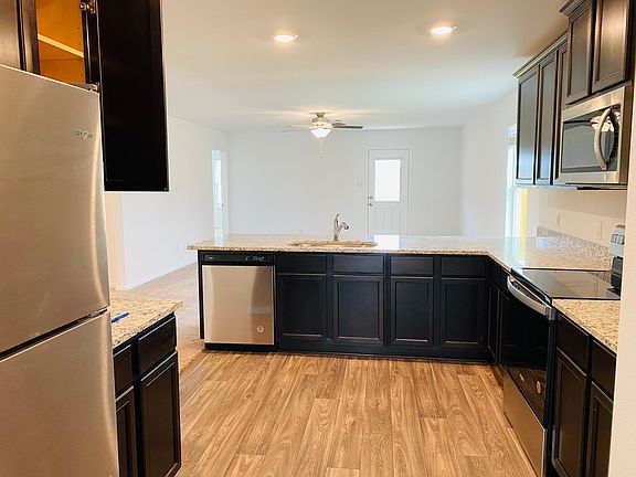 4th image of 18108 Speculator Ln