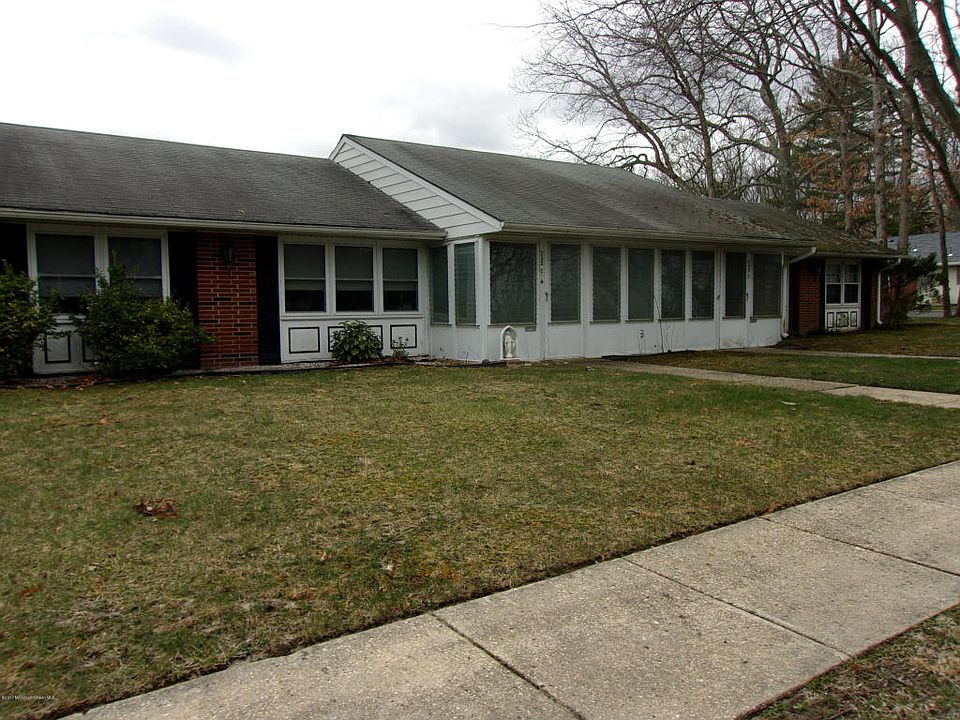 1st image of 245C Jefferson Ct #100C