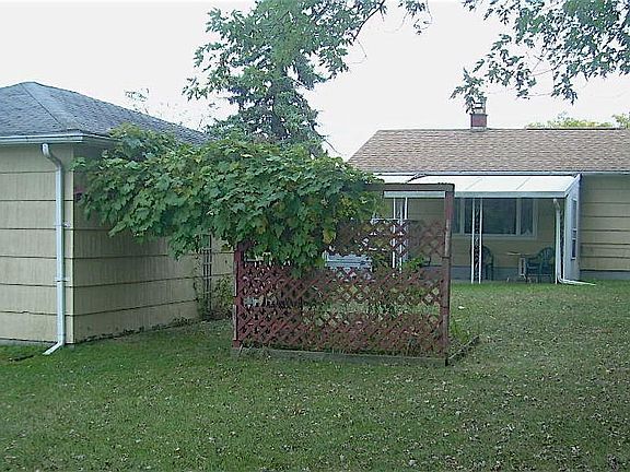 5th image of 30 Crestview Ave