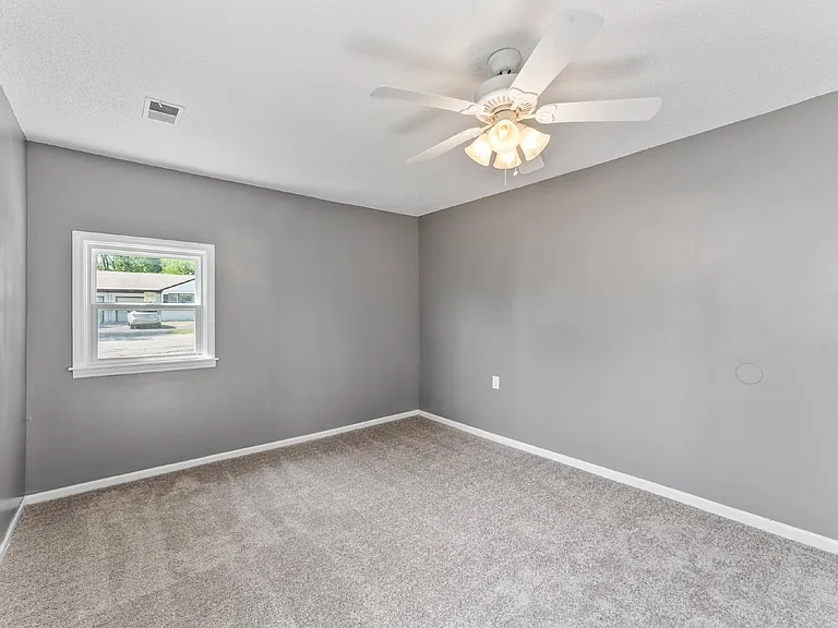 10500 W 57th St — Photo 14