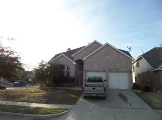 8021 Gila Bend Ln, Fort Worth, TX 76137