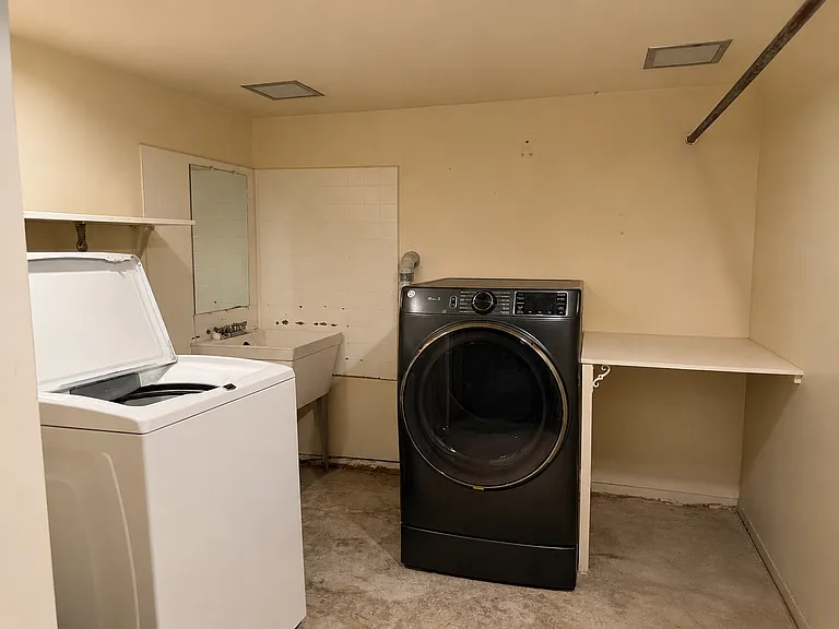 5733 N Ridge Ave #B — Photo 17