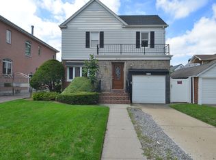 69-14 182nd St, Fresh Meadows, NY 11365