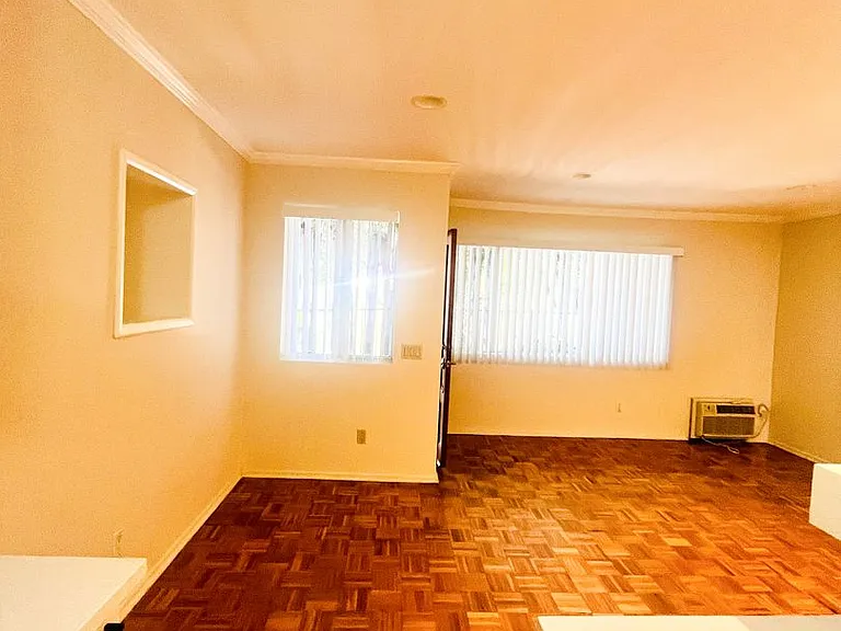 826 Harvard, LLC — Photo 3