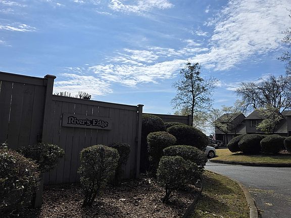 2nd image of 209 River Point Rd